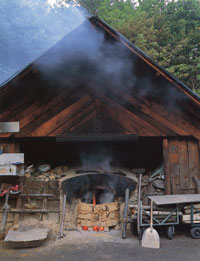 炭焼き小屋